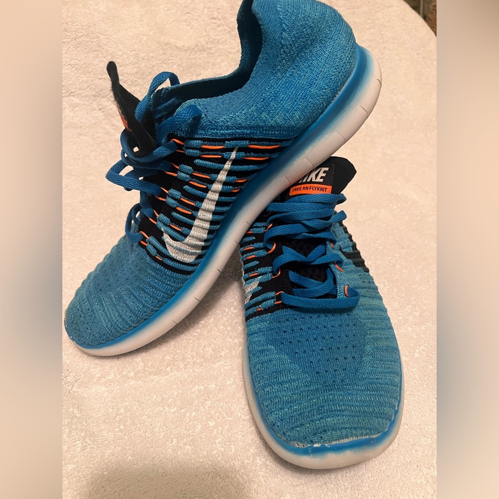 Nike free run fly knit